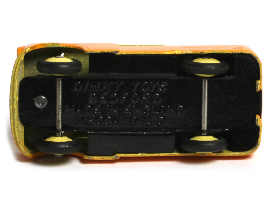 Lot 688 - DINKY TOYS (GB) (1)