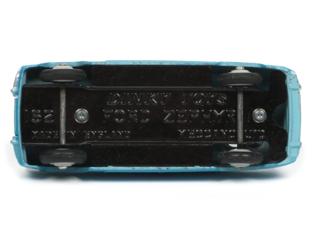 Lot 656 - DINKY TOYS (GB) (1)