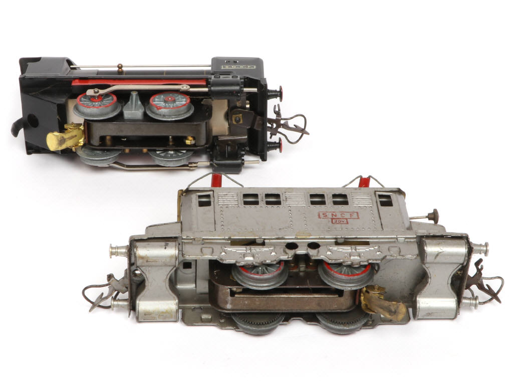 Lot 124 - HORNBY 'O' (FRANCE) (2)