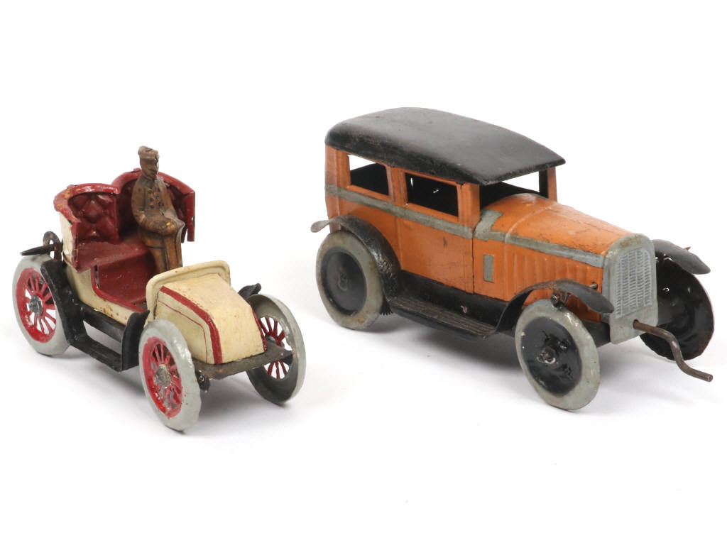 Lot 309 - DIVERS (2)