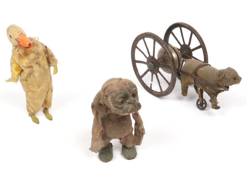 Lot 393 - DIVERS (3)