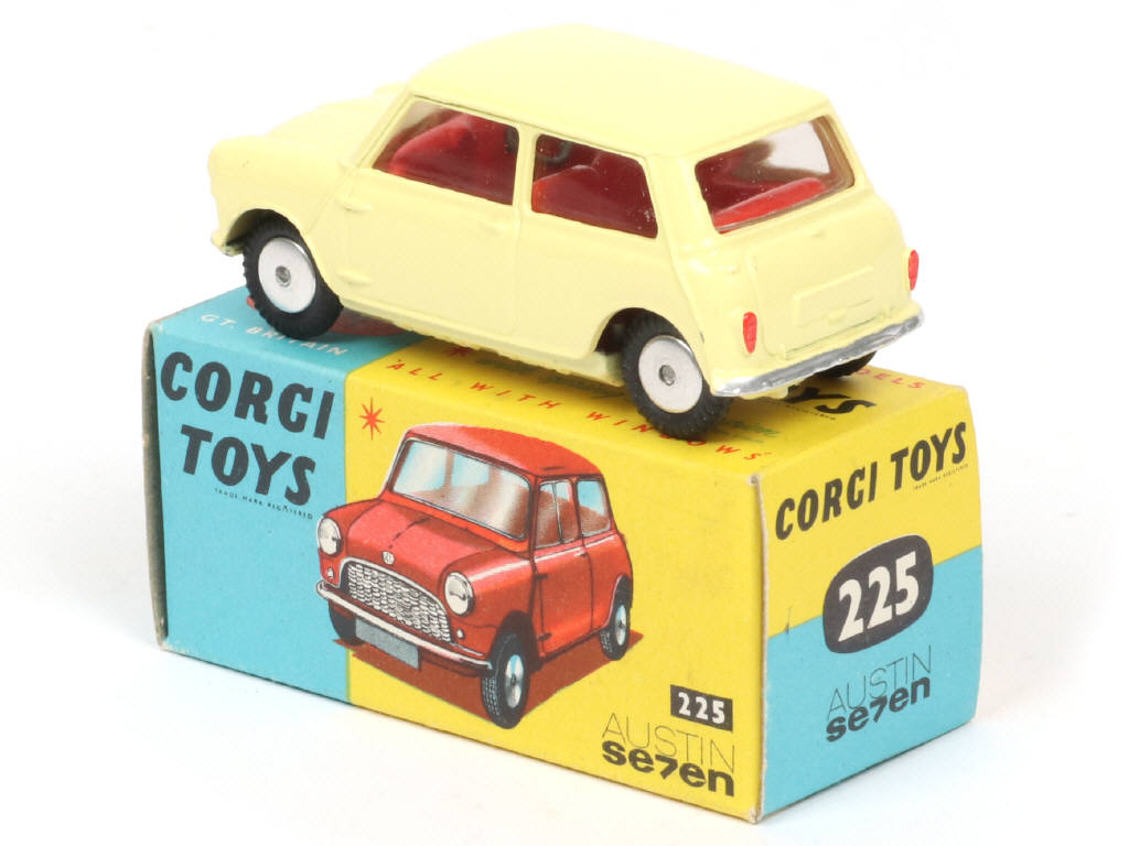 Lot 494 - CORGI TOYS (GB) (1)
