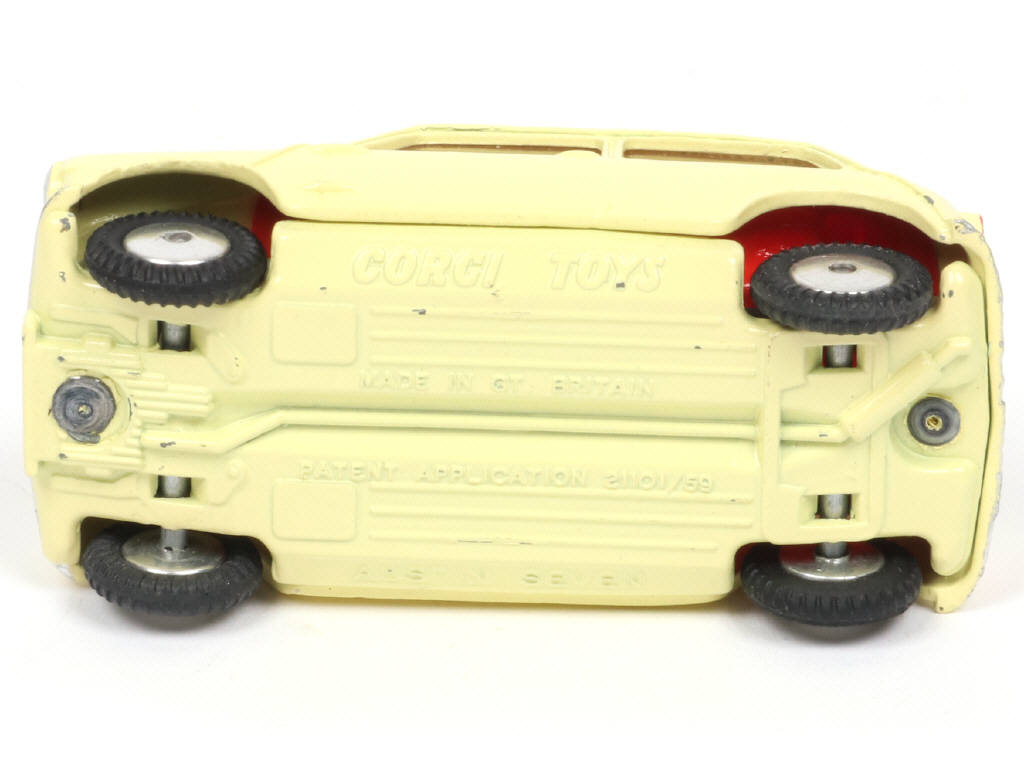 Lot 494 - CORGI TOYS (GB) (1)