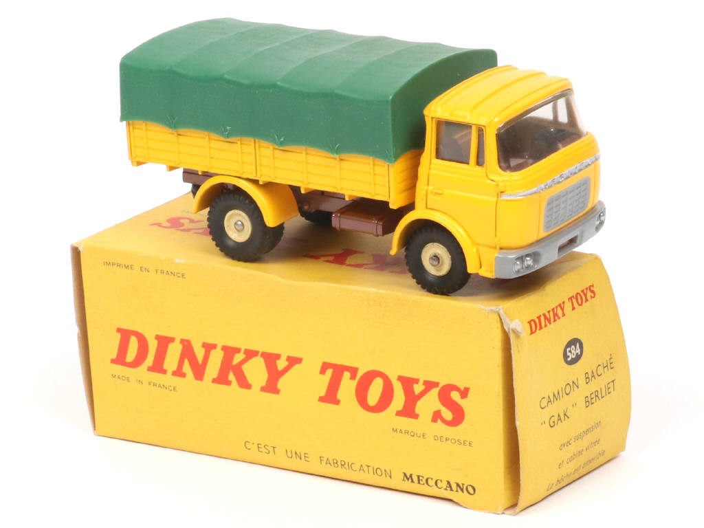 Lot 639 - DINKY TOYS (FRANCE) (1)