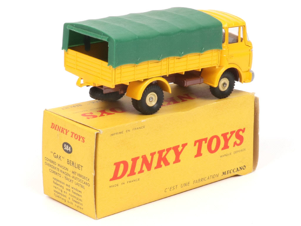 Lot 639 - DINKY TOYS (FRANCE) (1)