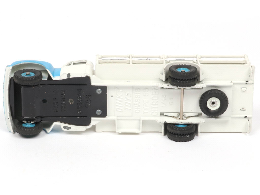 Lot 641 - DINKY TOYS (FRANCE) (1)