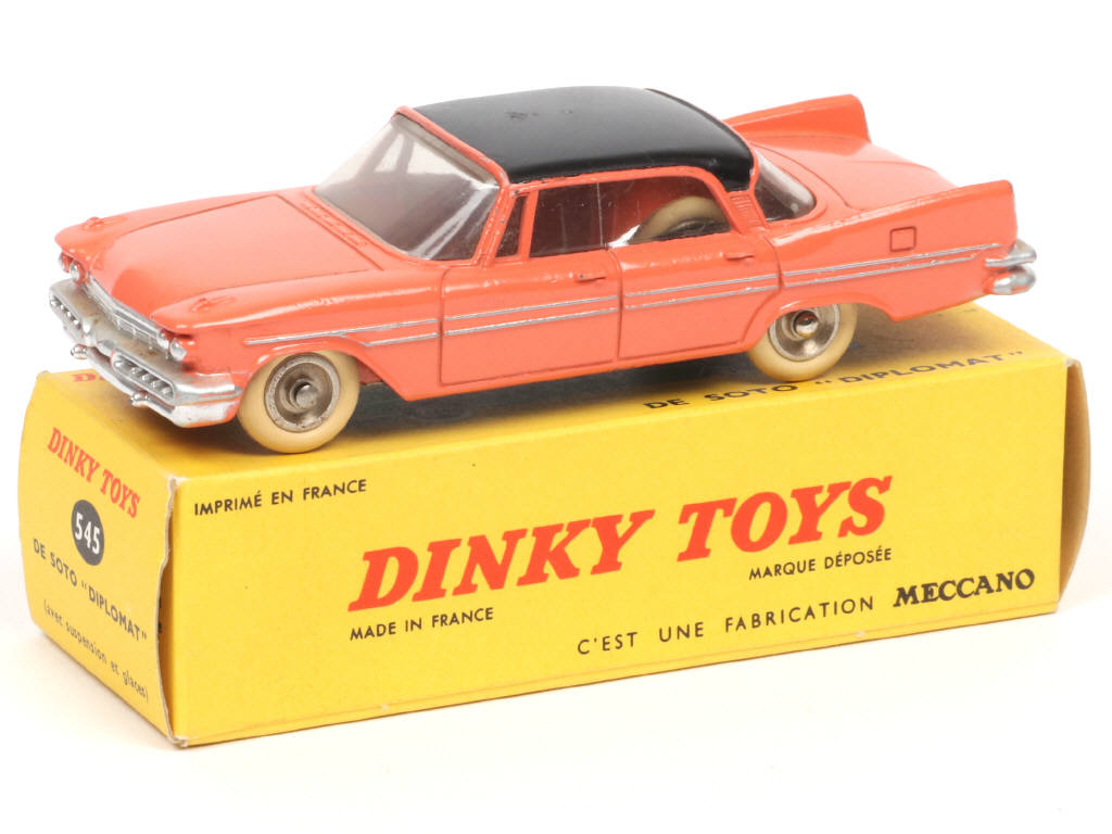 Lot 609 - DINKY TOYS (FRANCE) (1)