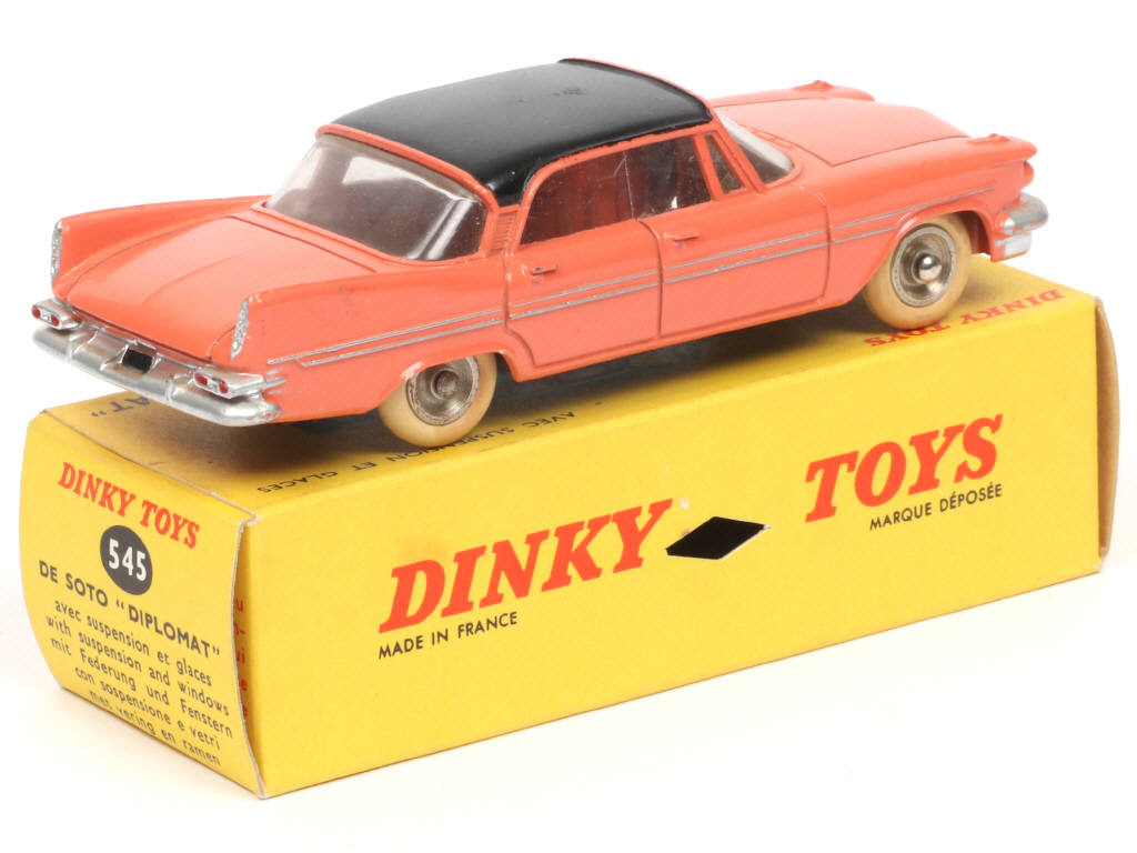 Lot 609 - DINKY TOYS (FRANCE) (1)