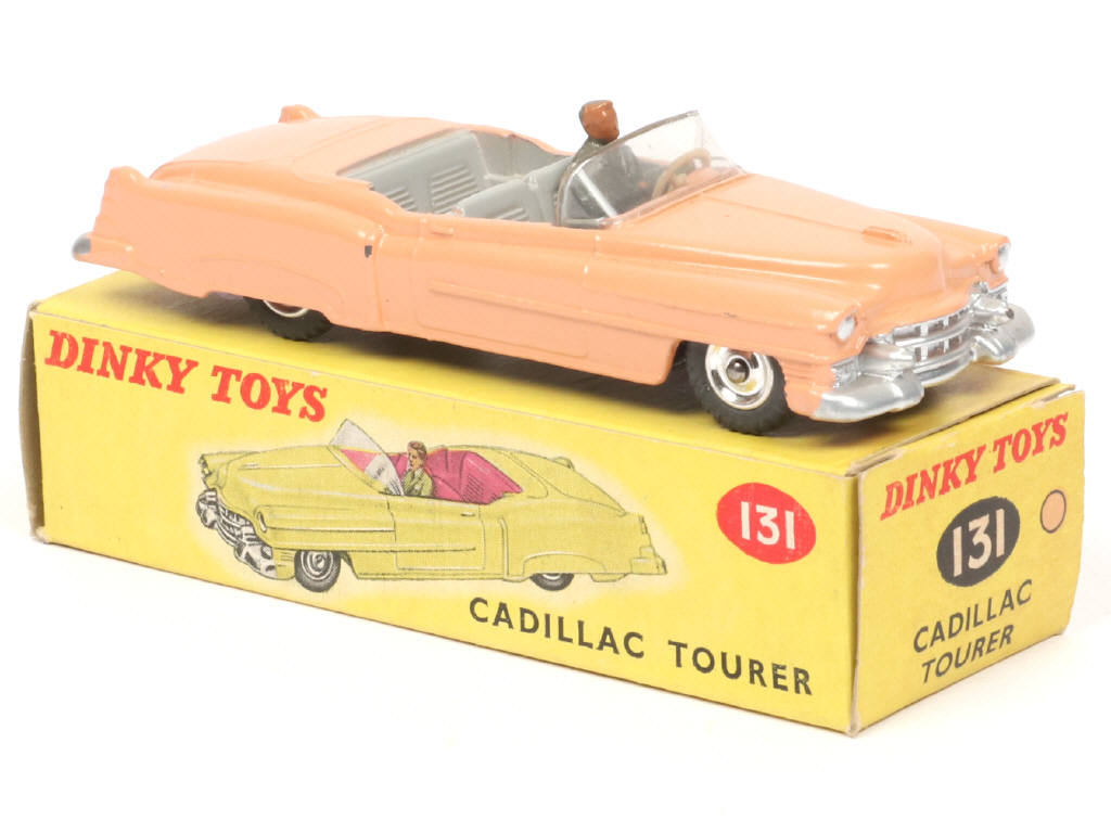 Lot 651 - DINKY TOYS (GB) (1)