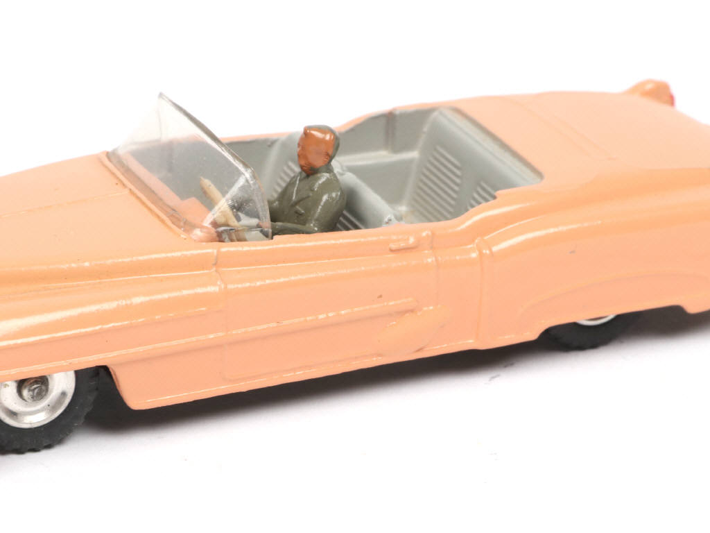 Lot 651 - DINKY TOYS (GB) (1)