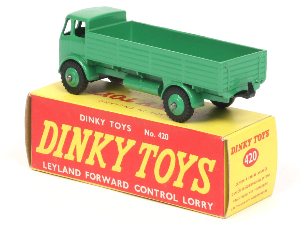 Lot 691 - DINKY TOYS (GB) (1)