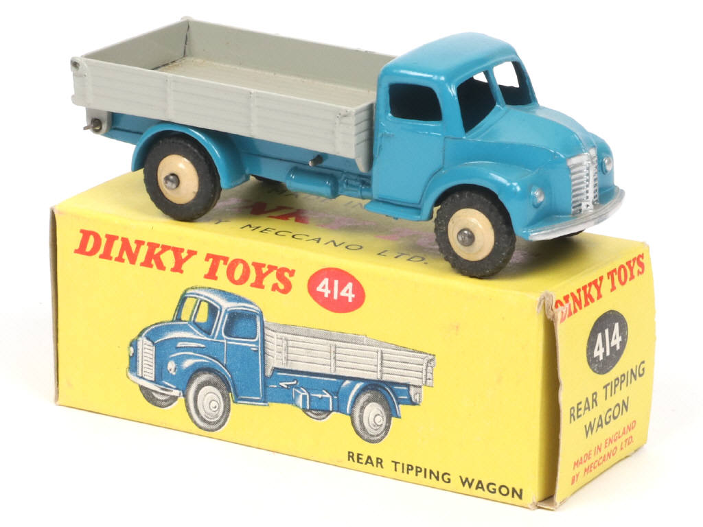 Lot 690 - DINKY TOYS (GB) (1)