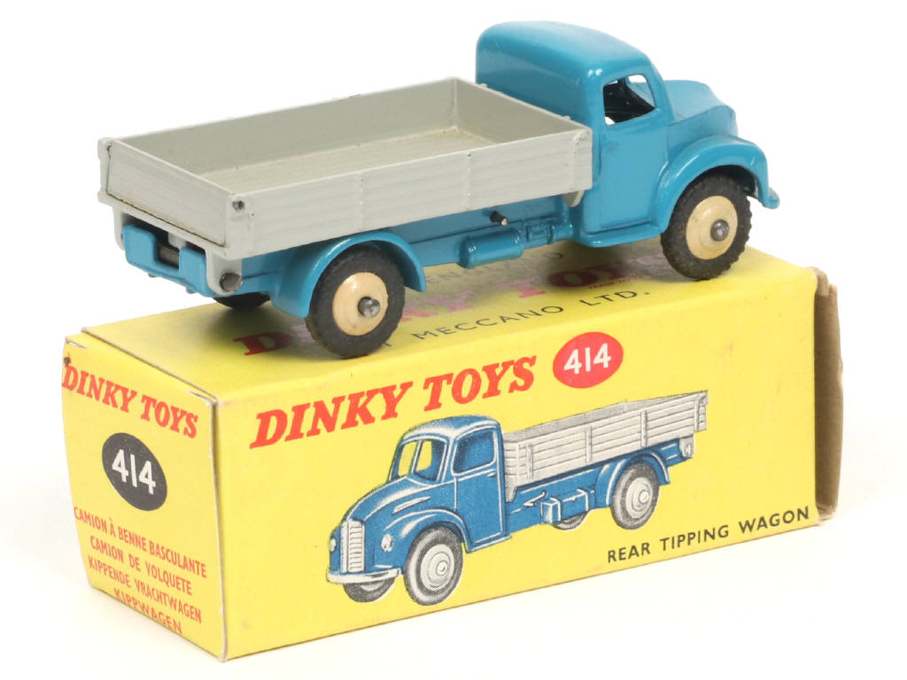 Lot 690 - DINKY TOYS (GB) (1)