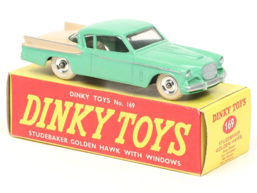 Lot 660 - DINKY TOYS (GB) (1)