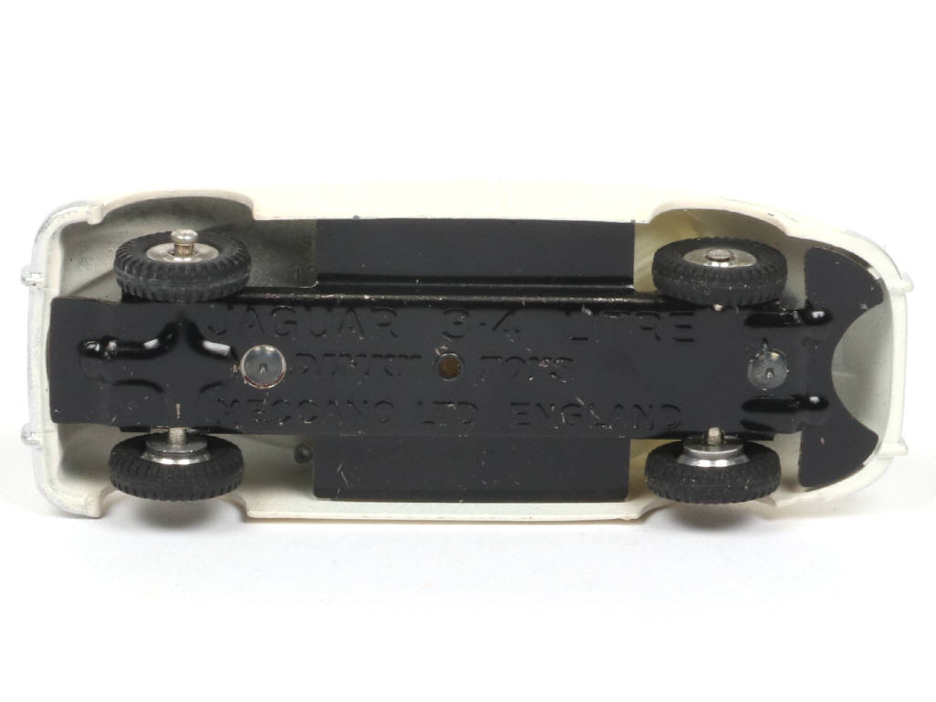 Lot 679 - DINKY TOYS (GB) (1)