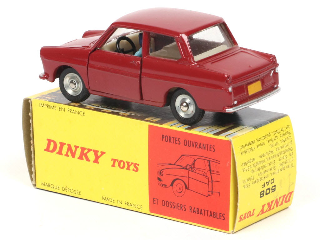 Lot 617 - DINKY TOYS (FRANCE) (1)