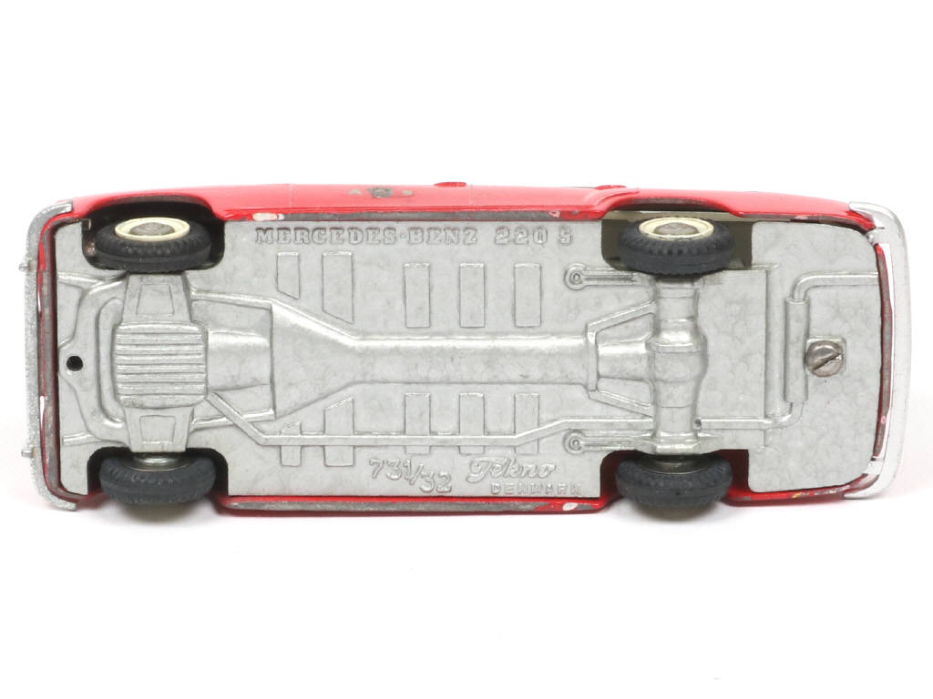 Lot 418 - TEKNO (DANEMARK) (1)