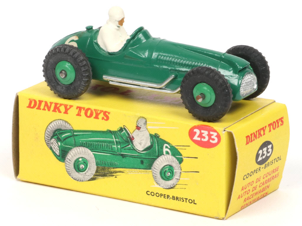 Lot 649 - DINKY TOYS (GB) (1)