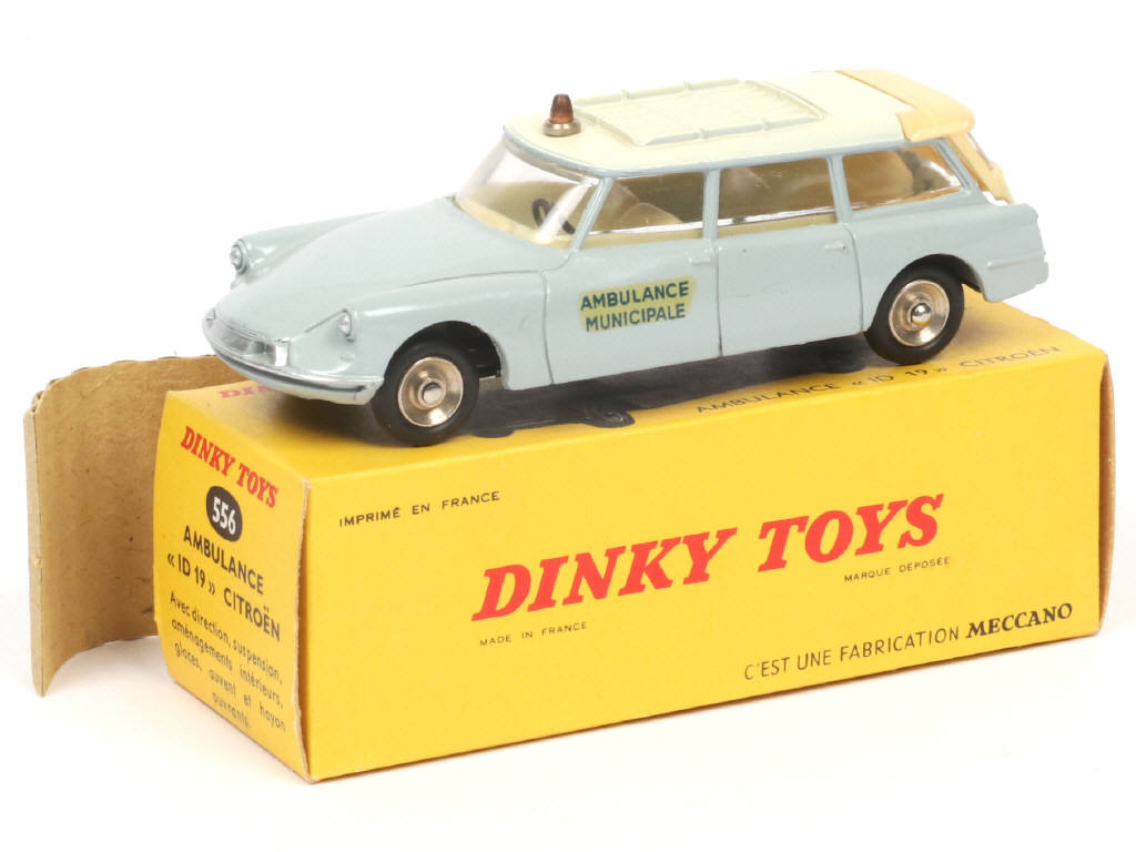 Lot 611 - DINKY TOYS (FRANCE) (1)