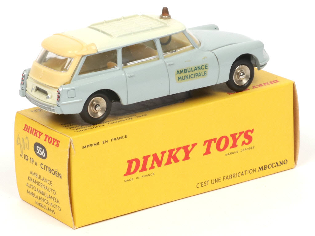 Lot 611 - DINKY TOYS (FRANCE) (1)