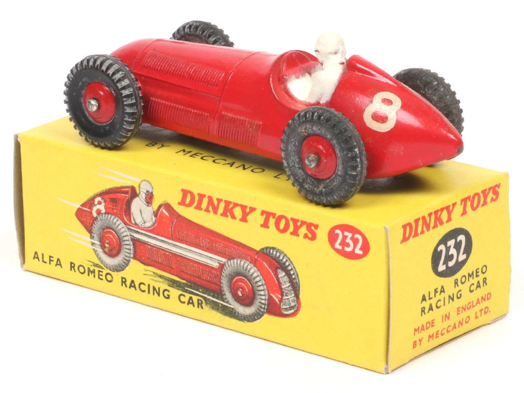 Lot 648 - DINKY TOYS (GB) (1)