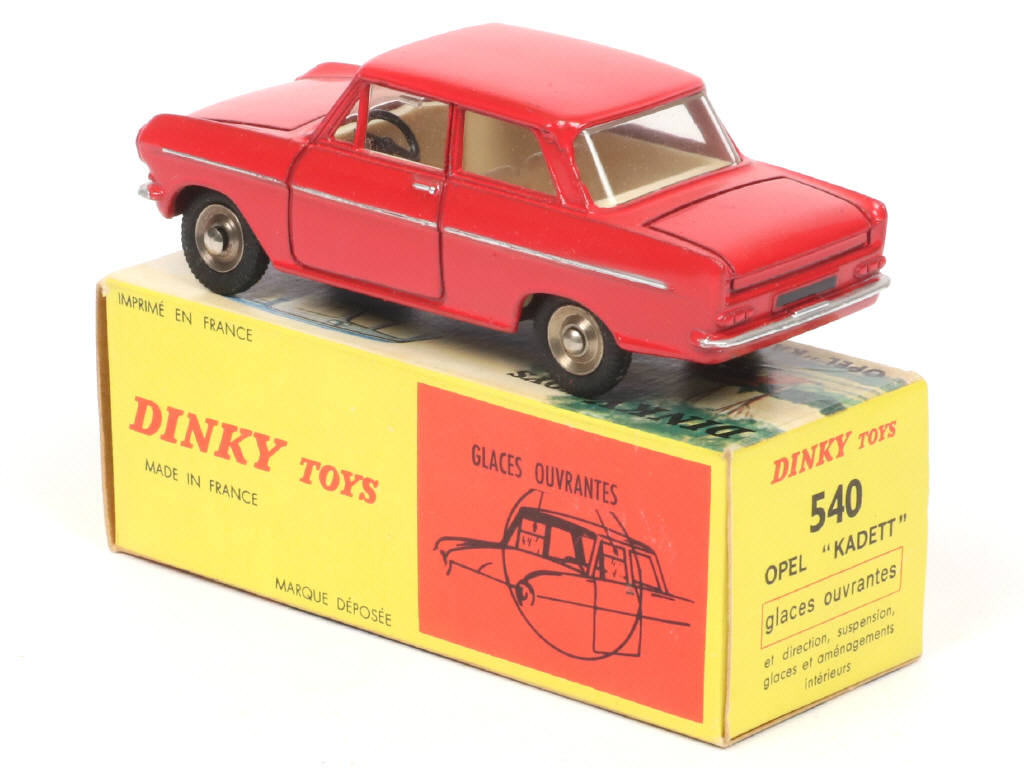 Lot 633 - DINKY TOYS (FRANCE) (1)