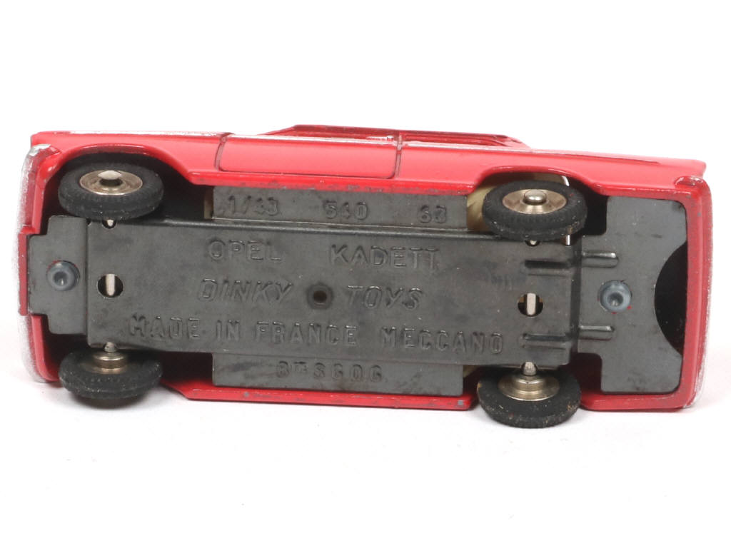 Lot 633 - DINKY TOYS (FRANCE) (1)