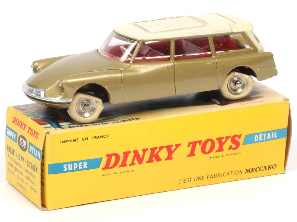 Lot 632 - DINKY TOYS (FRANCE) (1)