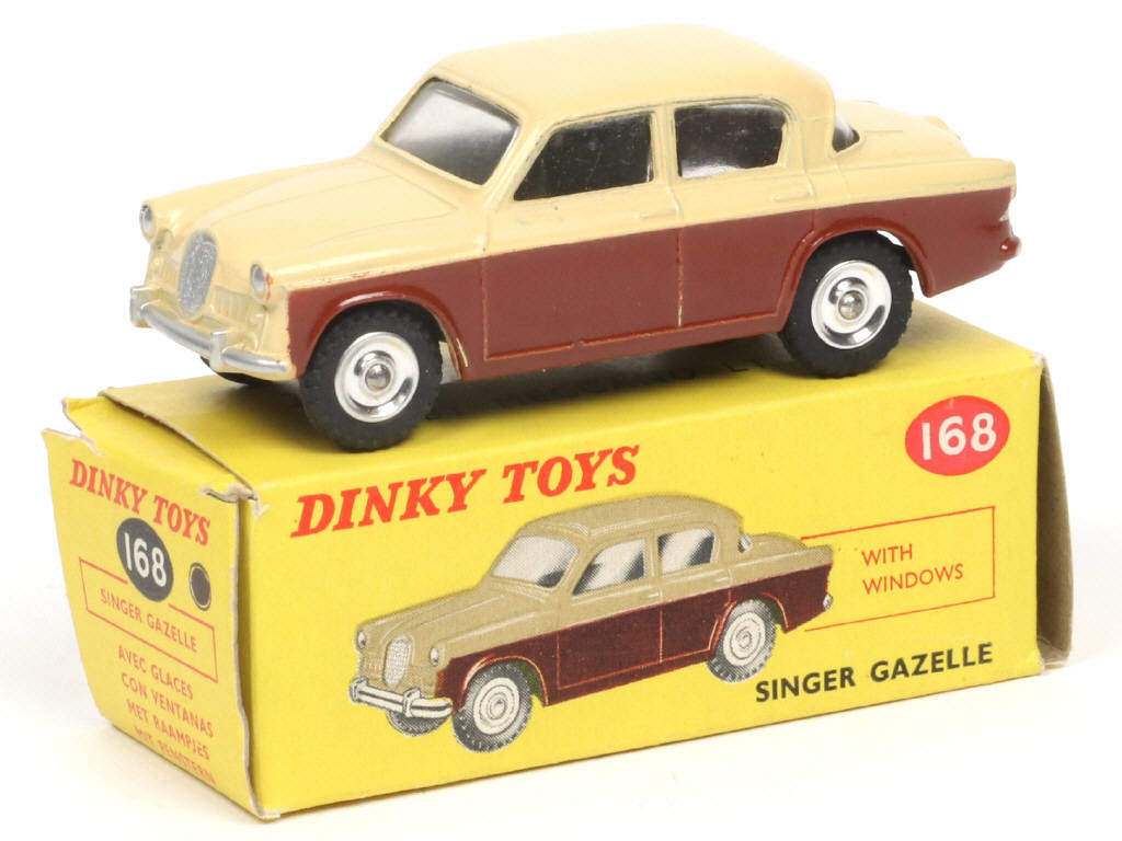 Lot 659 - DINKY TOYS (GB) (1)