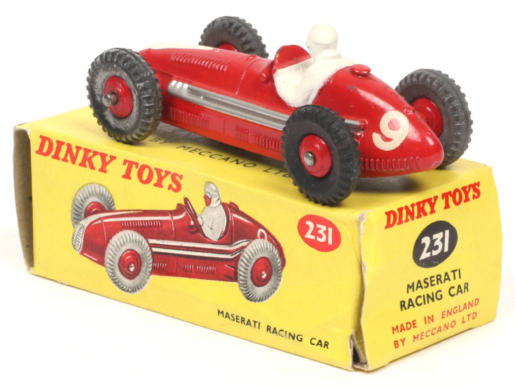 Lot 647 - DINKY TOYS (GB) (1)