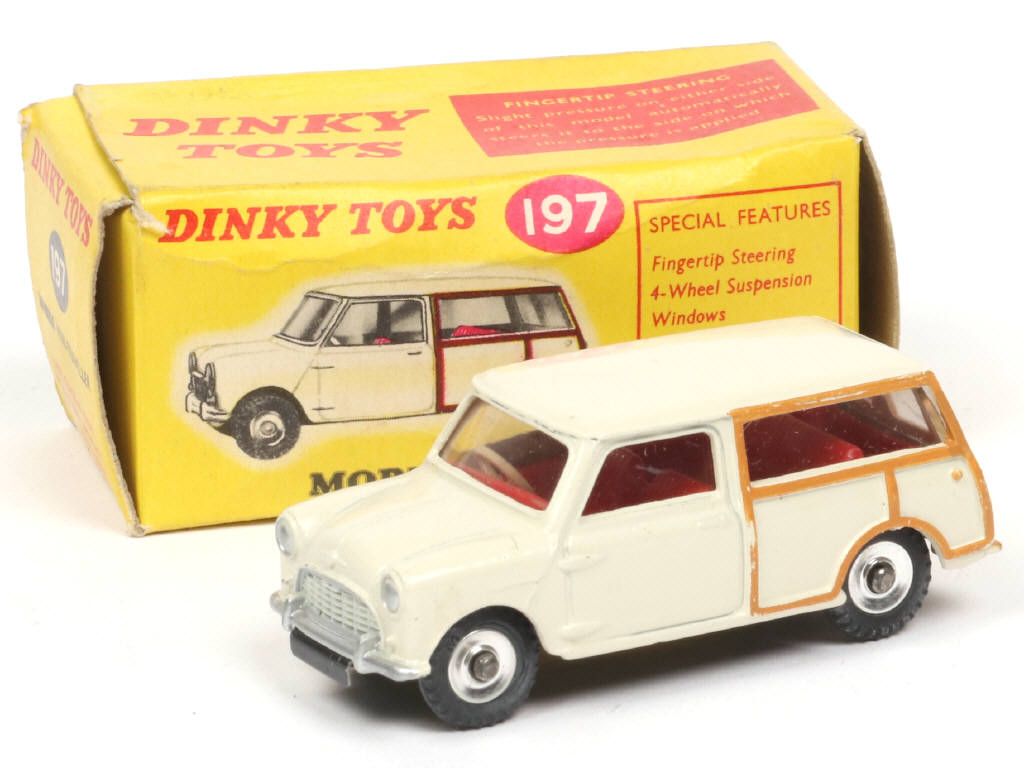 Lot 674 - DINKY TOYS (GB) (1)