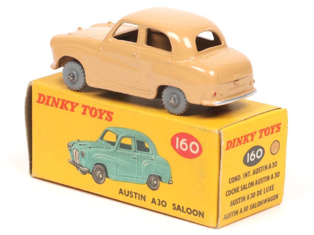 Lot 654 - DINKY TOYS (GB) (1)