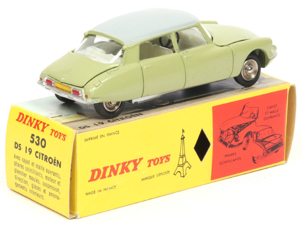Lot 627 - DINKY TOYS (FRANCE) (1)