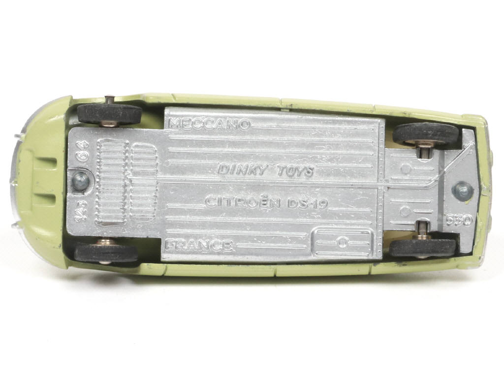 Lot 627 - DINKY TOYS (FRANCE) (1)