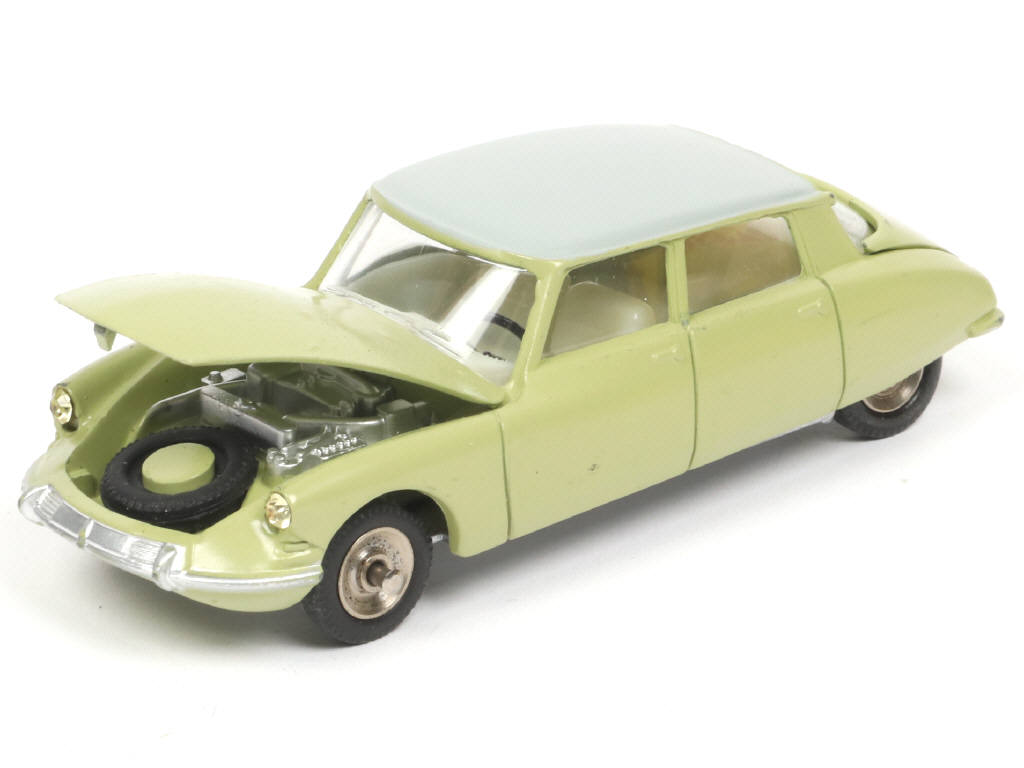 Lot 627 - DINKY TOYS (FRANCE) (1)