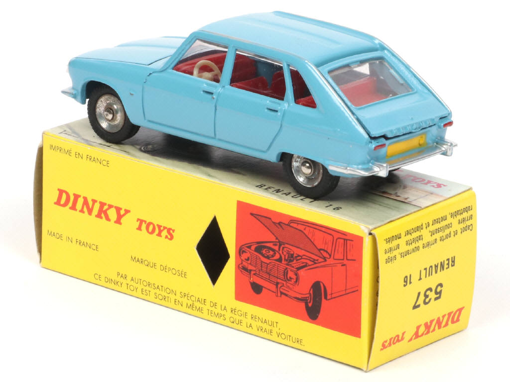Lot 631 - DINKY TOYS (FRANCE) (1)