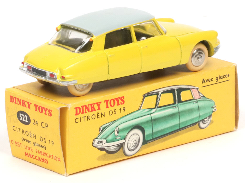 Lot 602 - DINKY TOYS (FRANCE) (1)