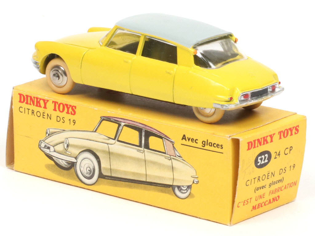 Lot 602 - DINKY TOYS (FRANCE) (1)