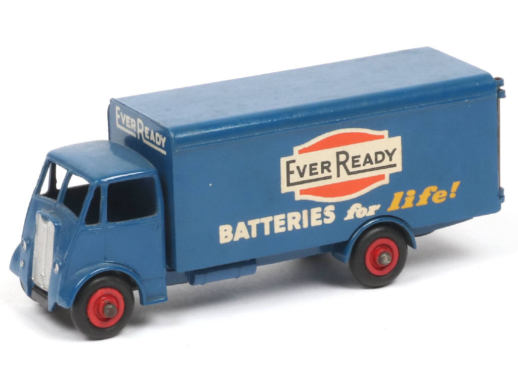 Lot 684 - DINKY TOYS (GB) (1)