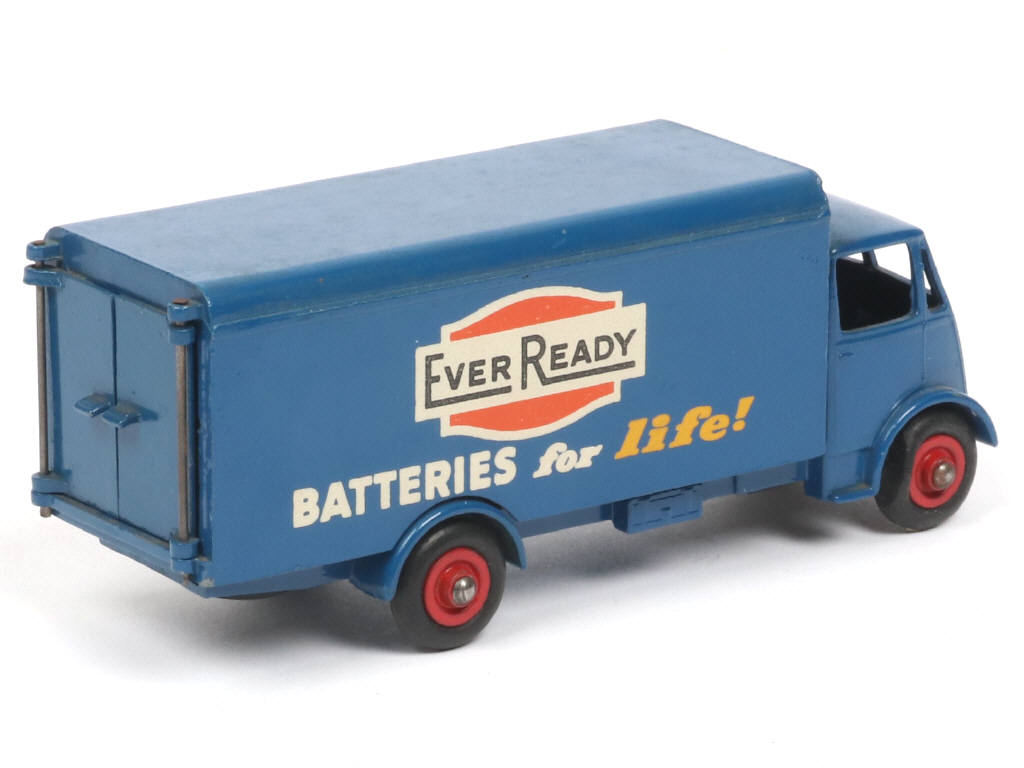 Lot 684 - DINKY TOYS (GB) (1)