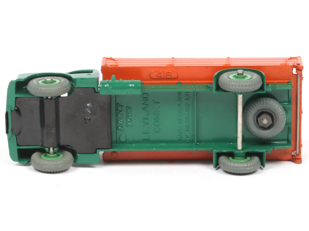 Lot 694 - DINKY TOYS (GB) (1)