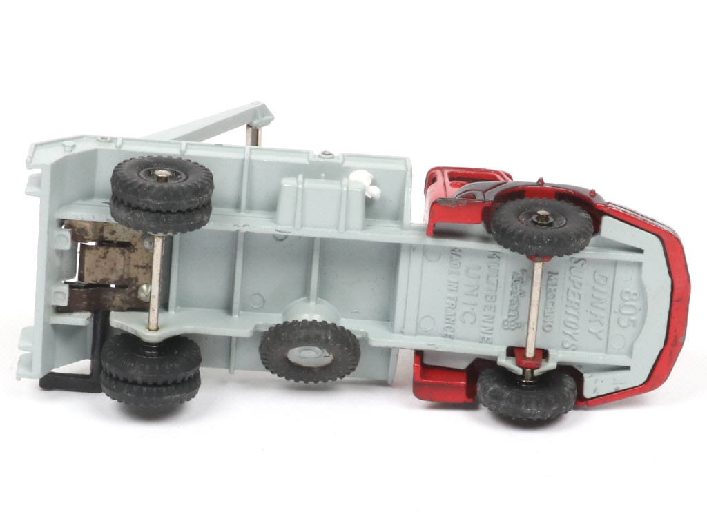 Lot 644 - DINKY TOYS (FRANCE) (1)