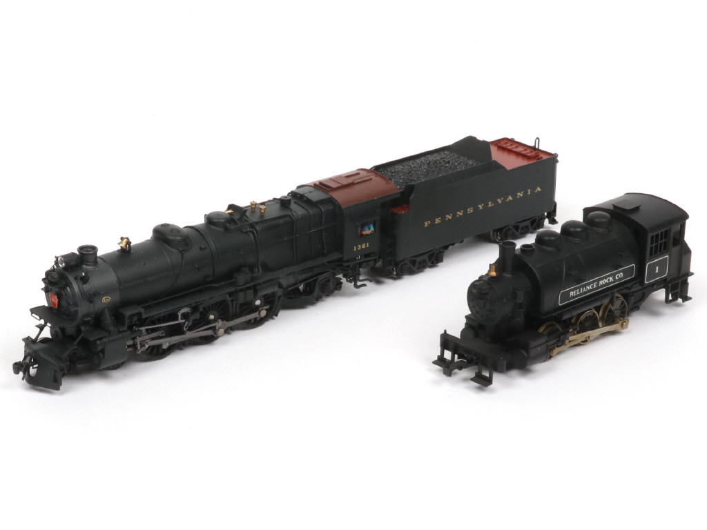 Lot 19 - DIVERS (HO) (2)
