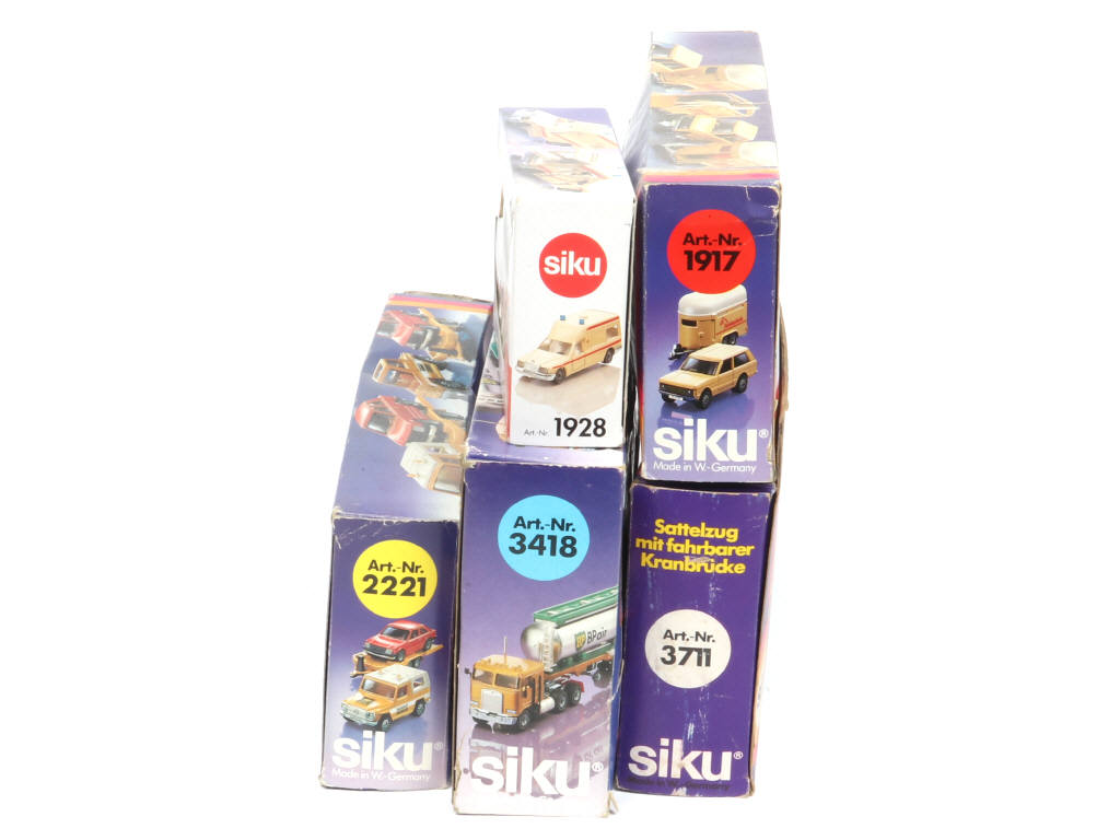 Lot 141 - SIKU (ALLEMAGNE) (5)