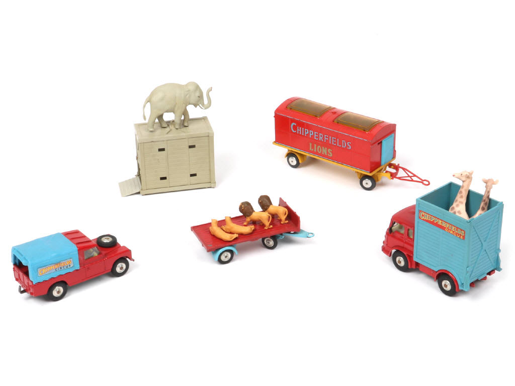 Lot 255 - CORGI TOYS (GB) (4)