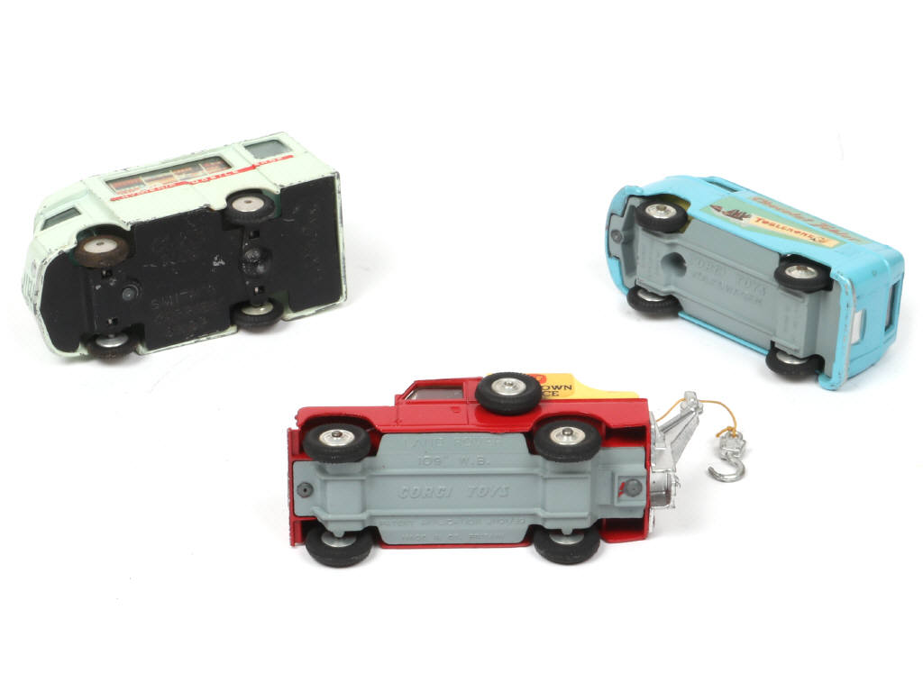 Lot 258 - CORGI TOYS (GB) (3)