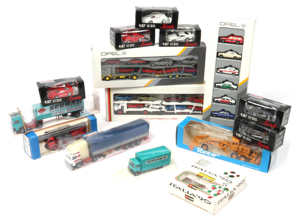 Lot 172 - DIVERS (HO) (36)