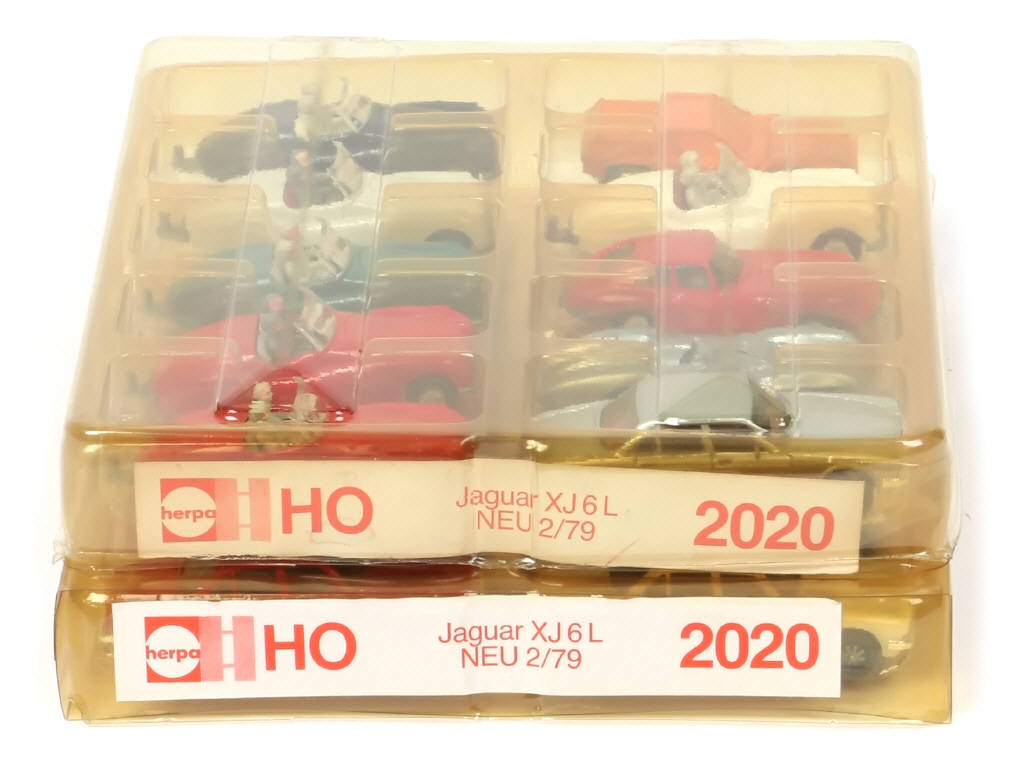 Lot 178 - DIVERS (HO) (47)