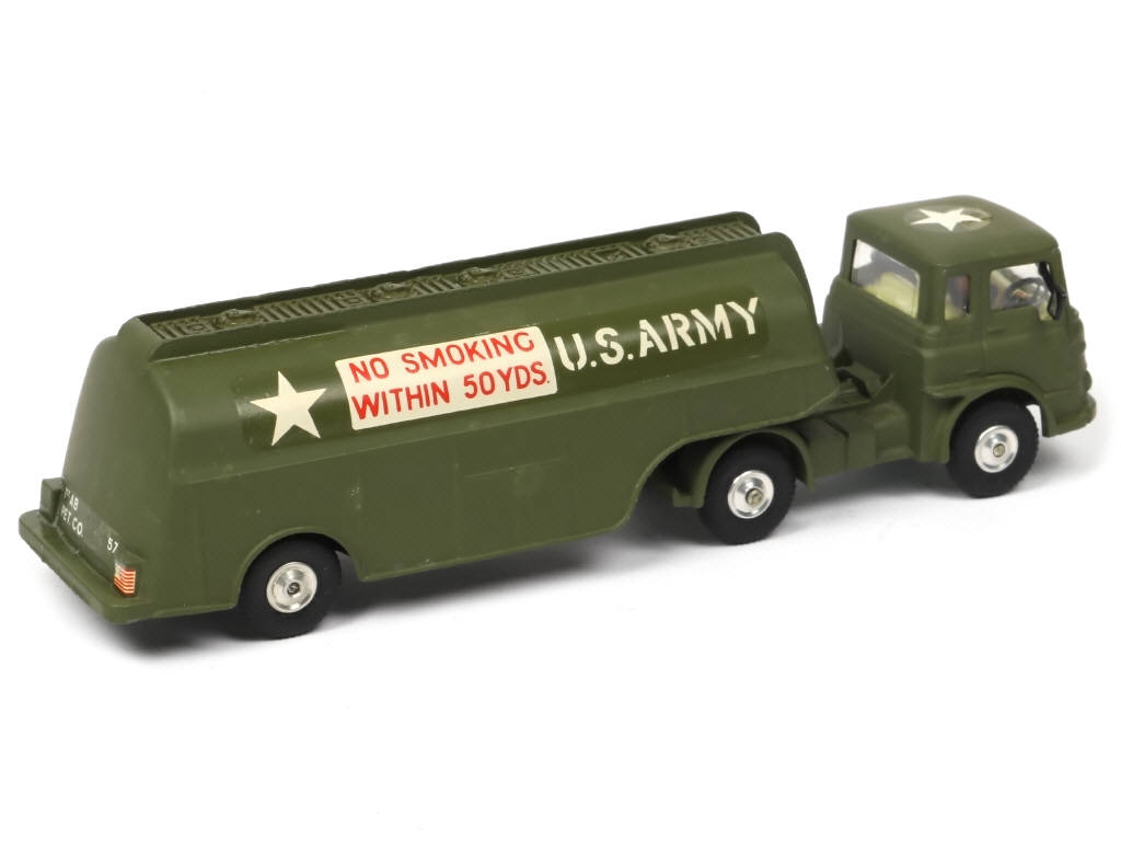 Lot 253 - CORGI TOYS (GB) (1)