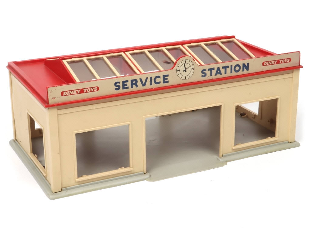 Lot 264 - DINKY TOYS (GB) (1)